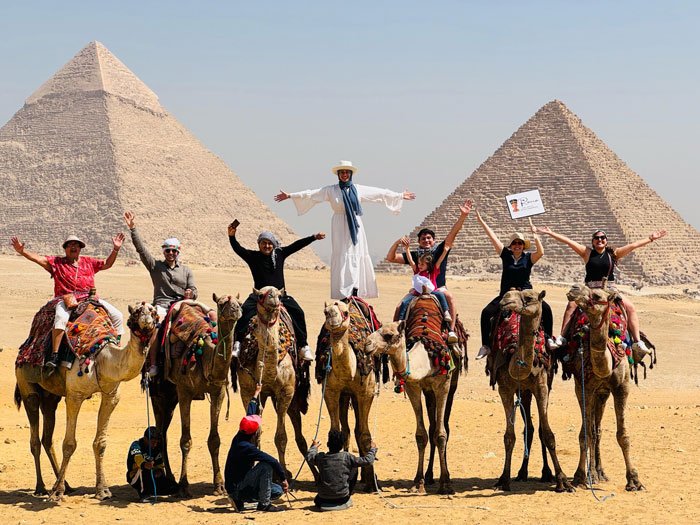🕌 Día en El Cairo: Historia y Religiones